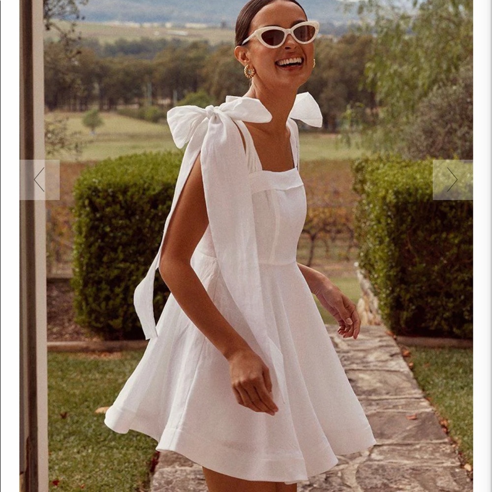 DISSH Aisle White Linen Bow Mini Dress